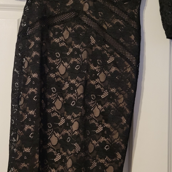 LIKE NEW LAUREN RALPH LAUREN SIZE 2 IN BLACK COCKTAIL DRESS NO TAG IS GORGEOUS - Picture 5 of 6